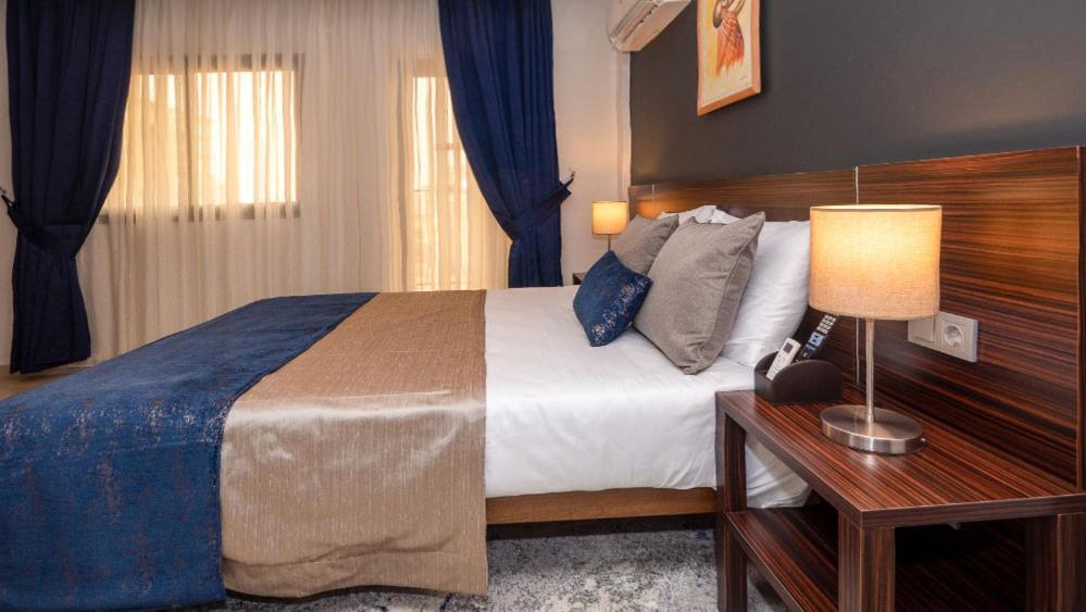 Souare Premium Hotel Conakry Buitenkant foto