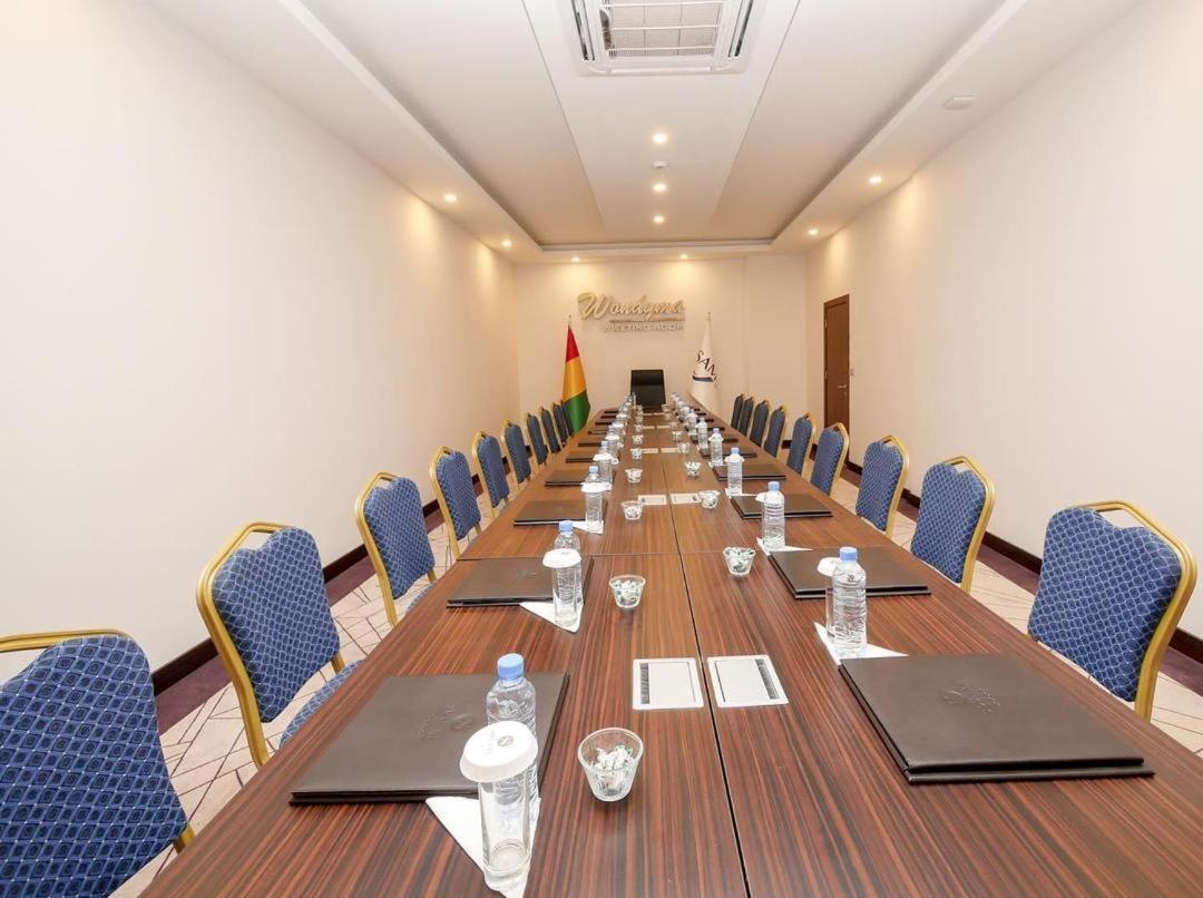 Souare Premium Hotel Conakry Buitenkant foto