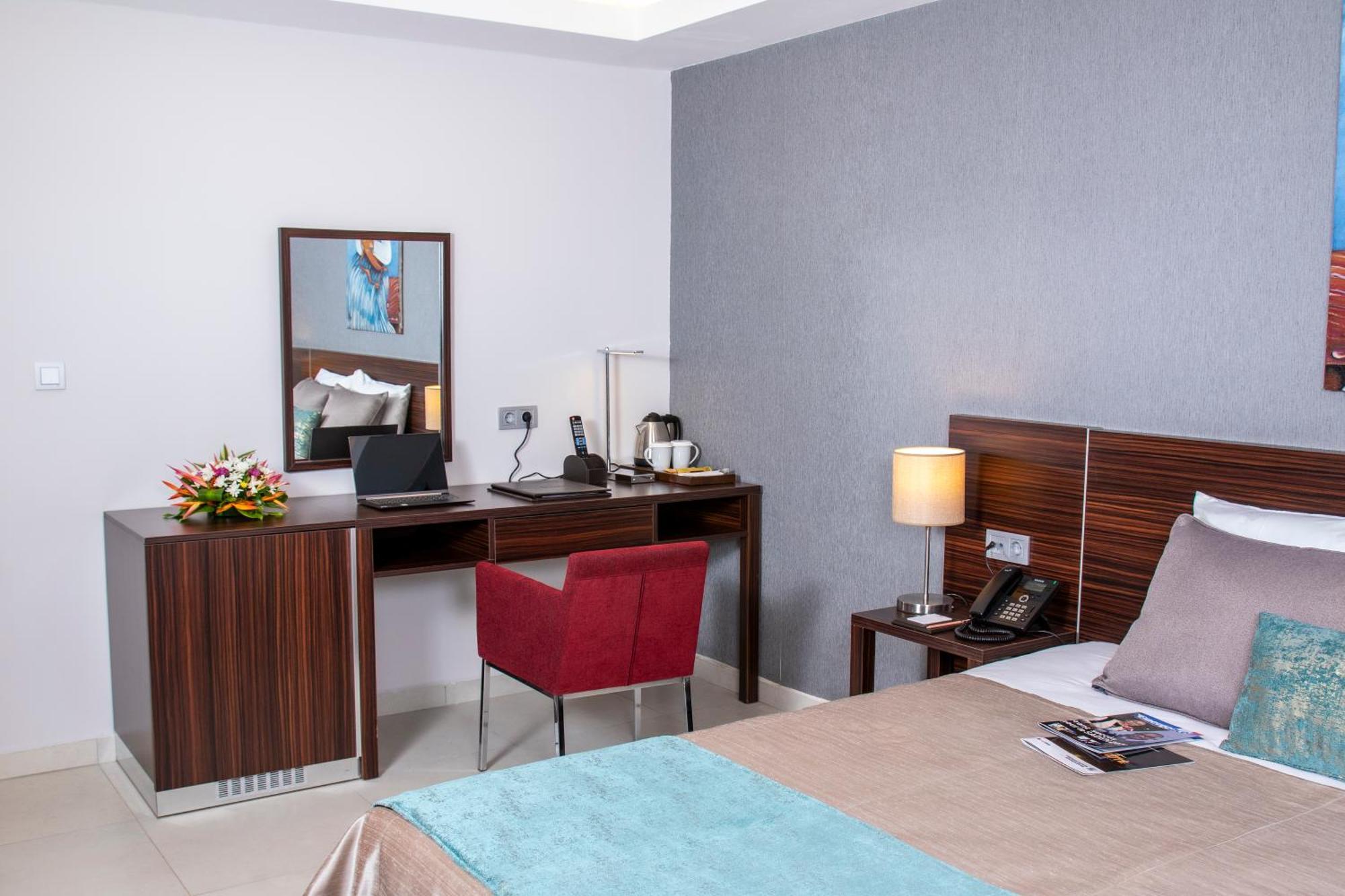Souare Premium Hotel Conakry Buitenkant foto